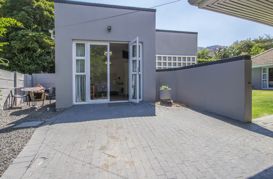 To Let 4 Bedroom Property for Rent in Vrykyk Western Cape